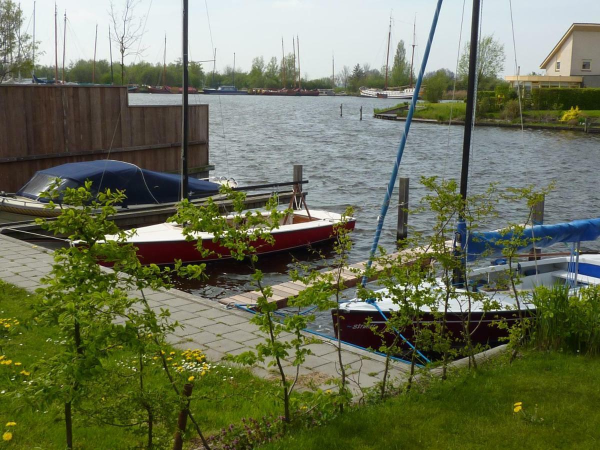 Vakantiehuisgalamadammen Met Ligplaats Boot Koudum Extérieur photo