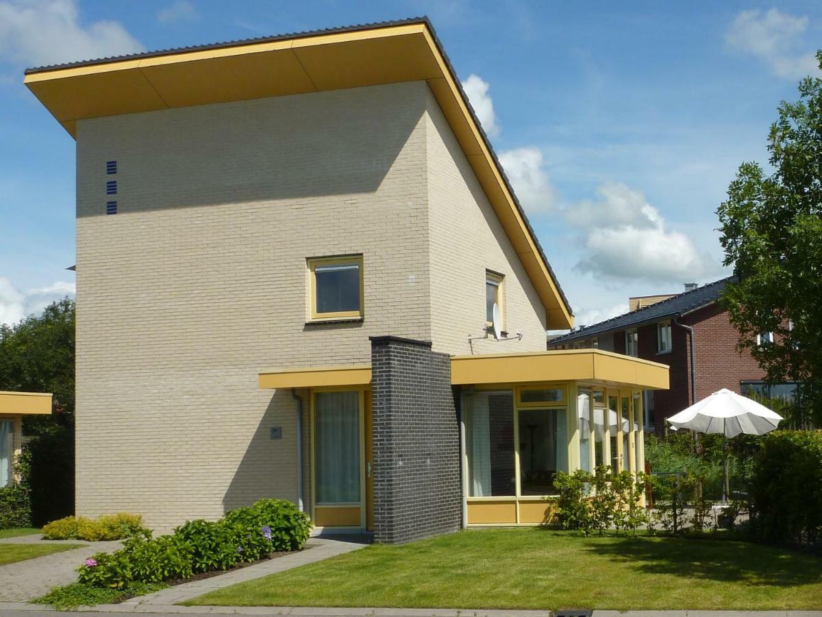 Vakantiehuisgalamadammen Met Ligplaats Boot Koudum Extérieur photo