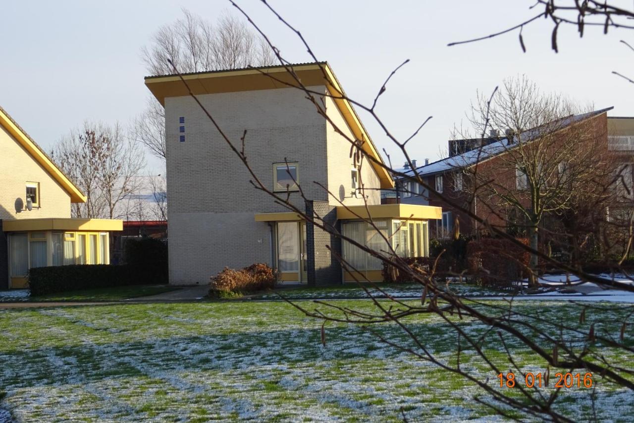 Vakantiehuisgalamadammen Met Ligplaats Boot Koudum Extérieur photo